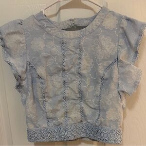 J.O.A. Womens Embroidered Floral Top - Soft Blue